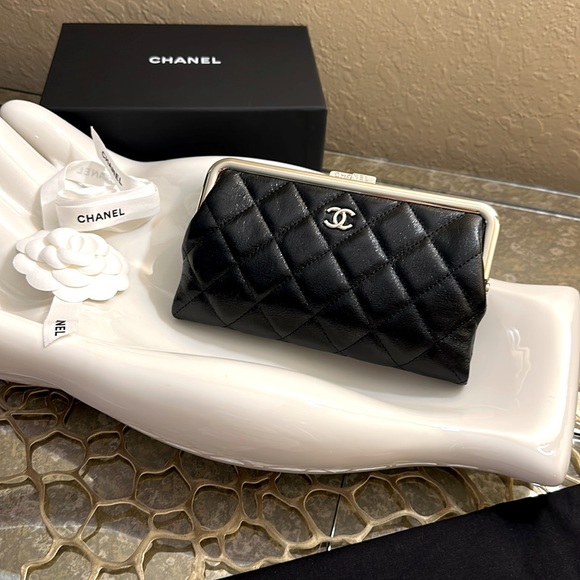 New Chanel Clutch with Gold Chain Full Set - Picture 3 of 11